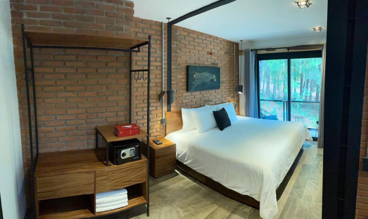 Hotel Oxu Solo Adultos Valle de Bravo Exterior photo